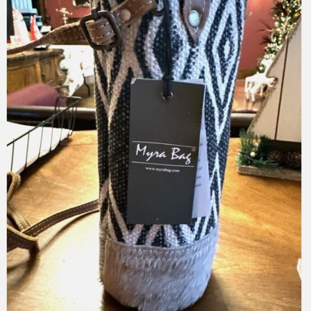 NEW Vintage Style Myra Wine Bottle Holder Distressed Leather Hairon Strap NWT
